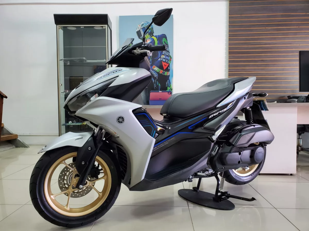 Yamaha Aerox Gris Plata 2025 — foto 10