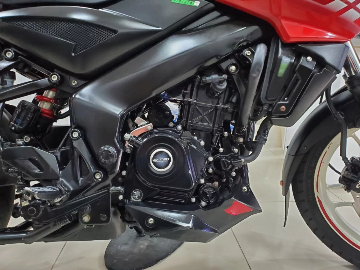 Bajaj Pulsar 200 Ns fi 2022 — foto 4