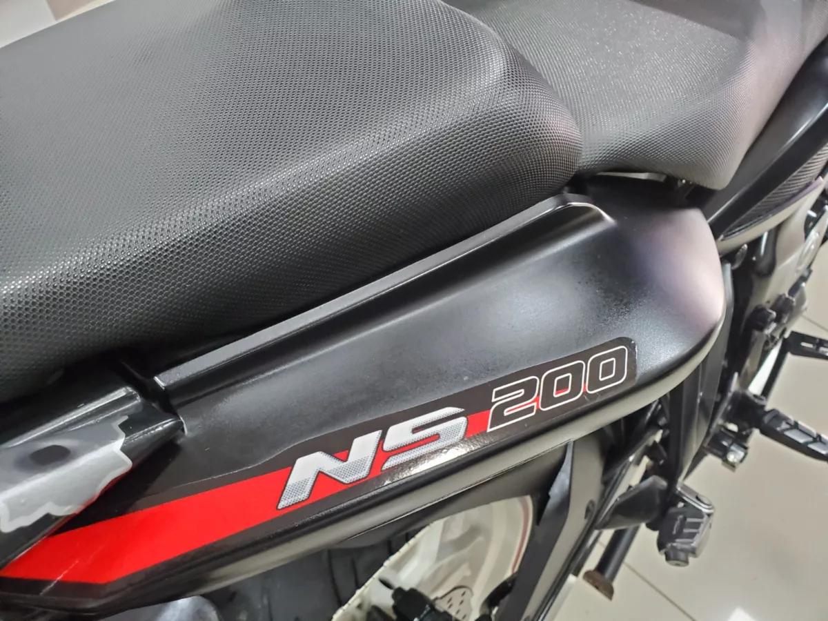 Bajaj Pulsar 200 Ns fi 2022 — foto 7