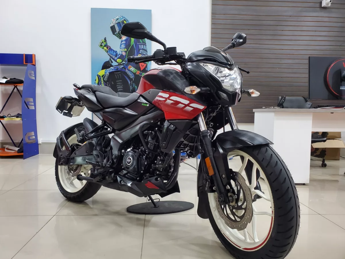 Bajaj Pulsar 200 Ns fi 2022 — foto 8