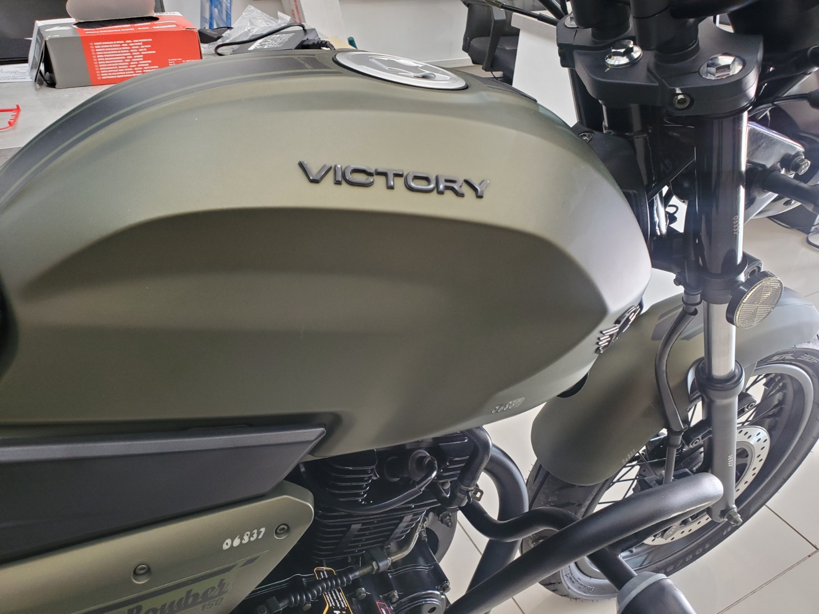 Victory Bomber 150 2023
