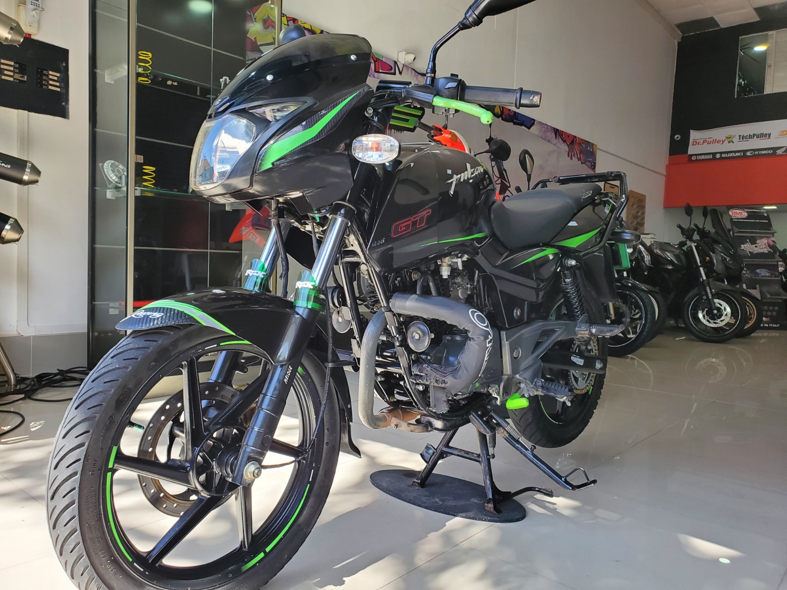 Bajaj Pulsar 180 GT 2019