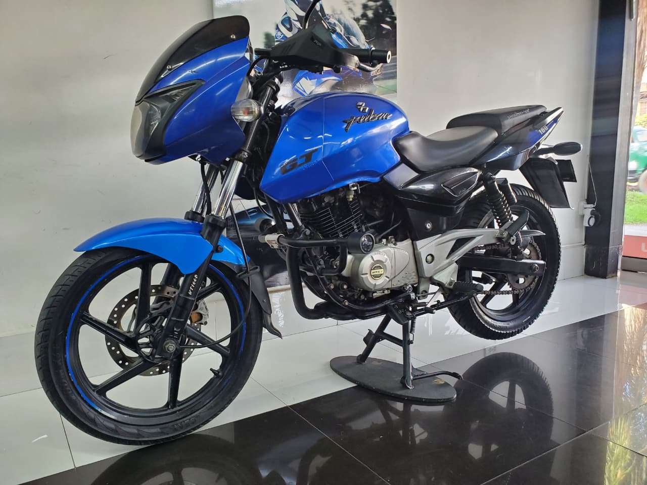 Bajaj Pulsar 180 Ug Gt 2016