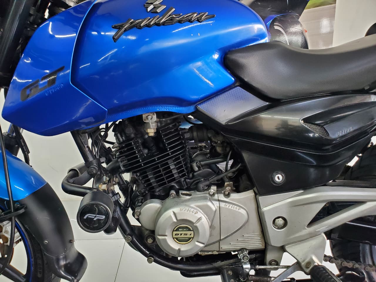 Bajaj Pulsar 180 Ug Gt 2016