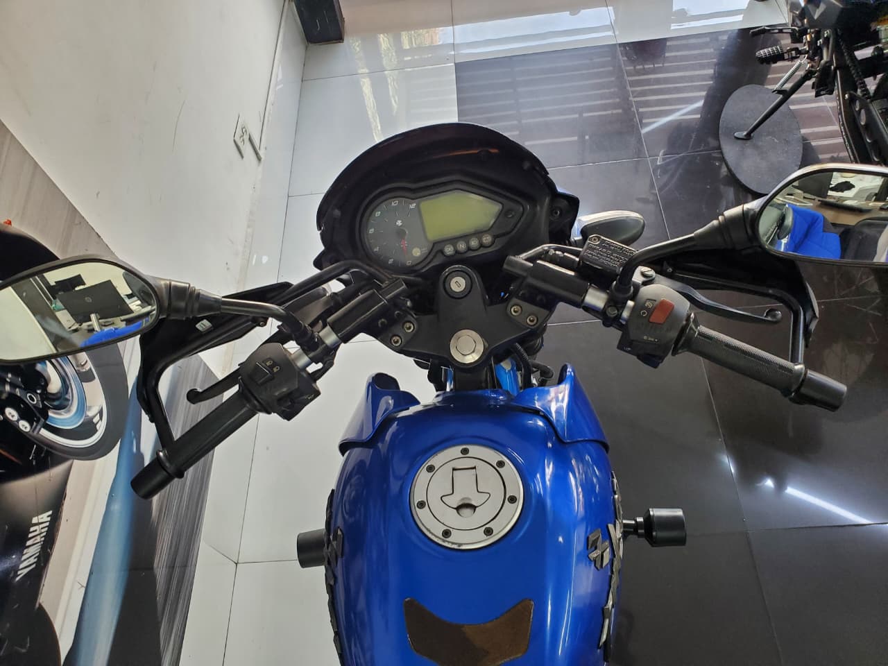 Bajaj Pulsar 180 Ug Gt 2016