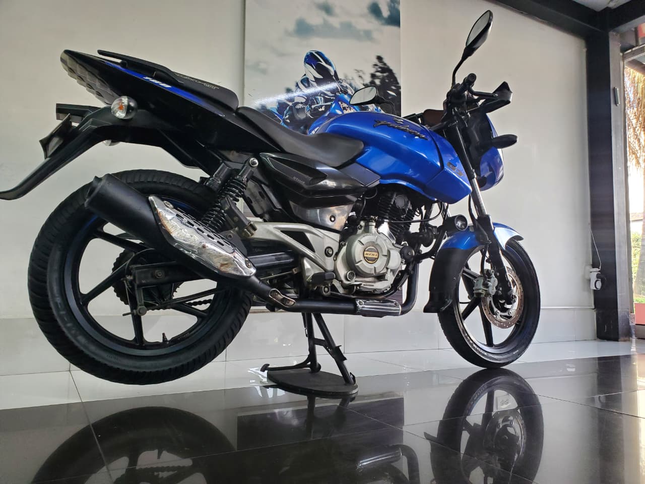 Bajaj Pulsar 180 Ug Gt 2016