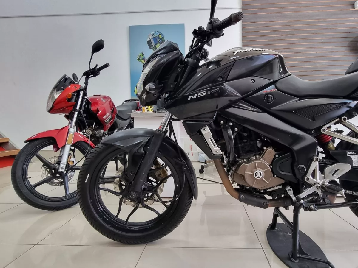 Bajaj Pulsar 200 ns 2017 — foto 4