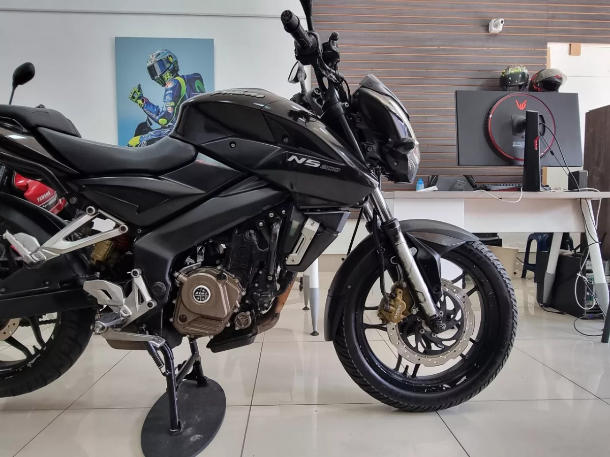 Bajaj Pulsar 200 ns 2017 — foto 5