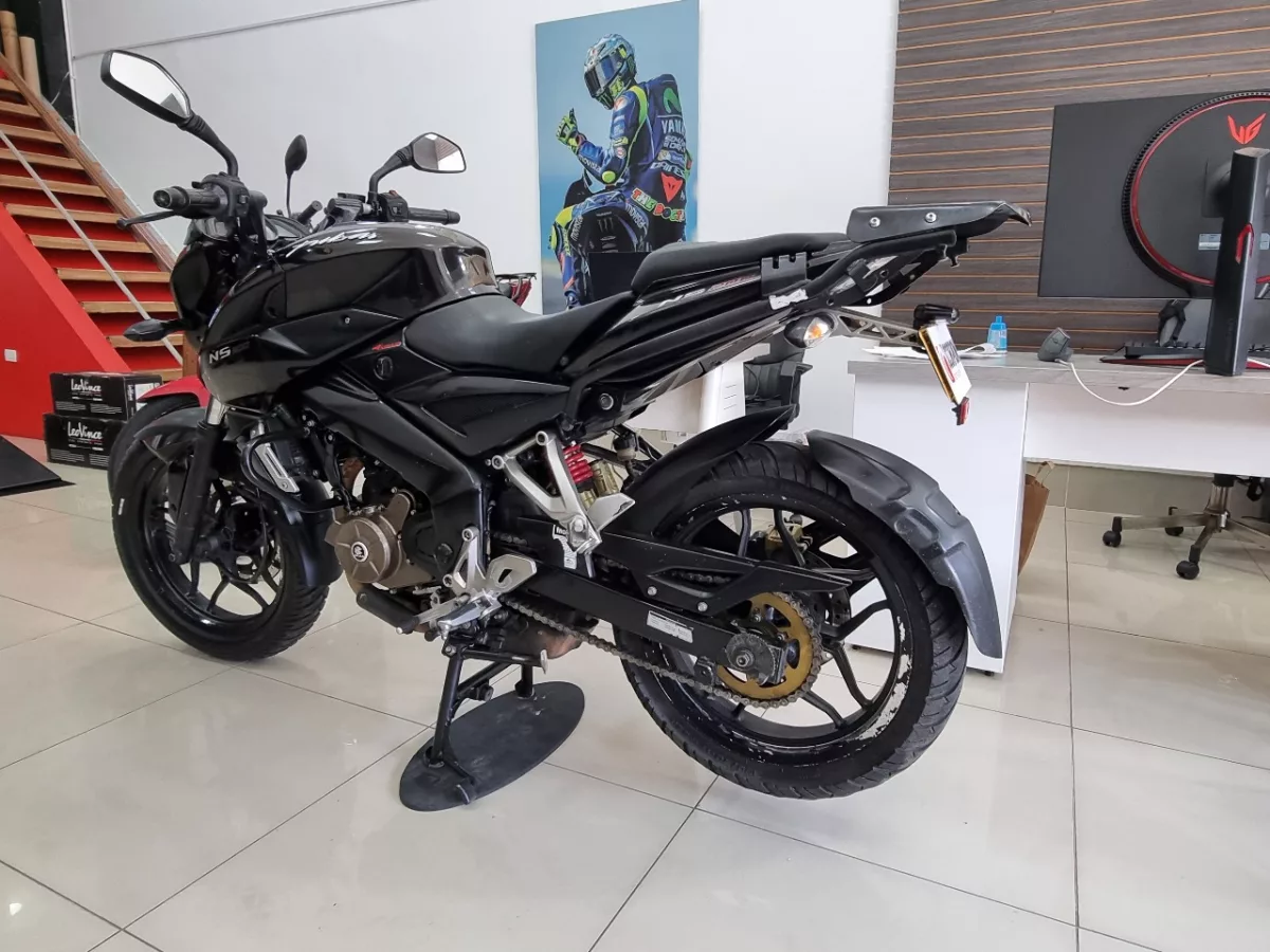 Bajaj Pulsar 200 ns 2017 — foto 9