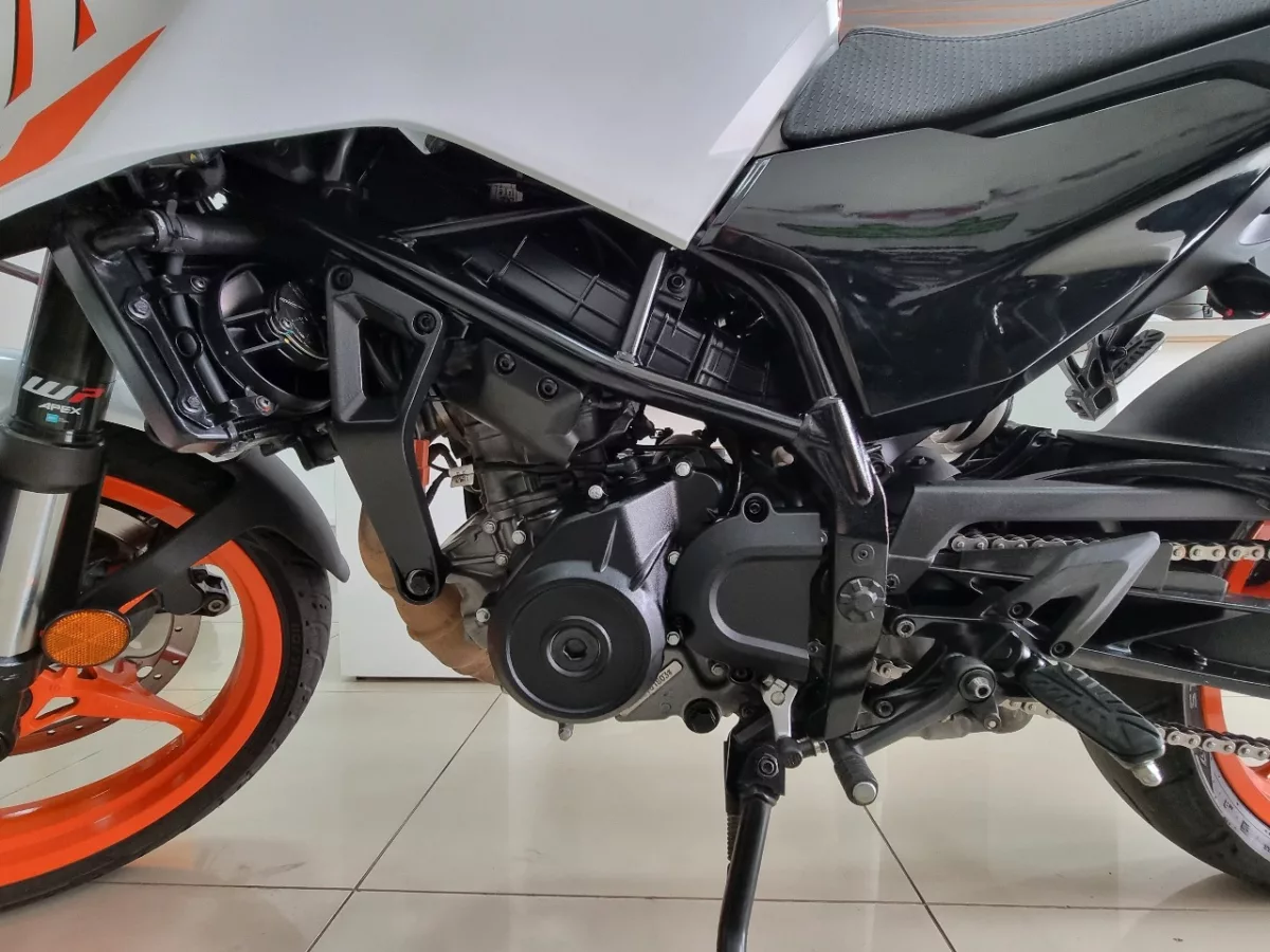 KTM Duke 250 3 generacion G3 2024 — foto 4