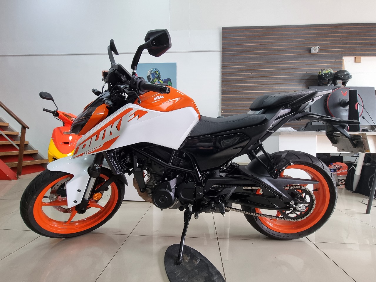 KTM Duke 250 3 generacion G3 2025