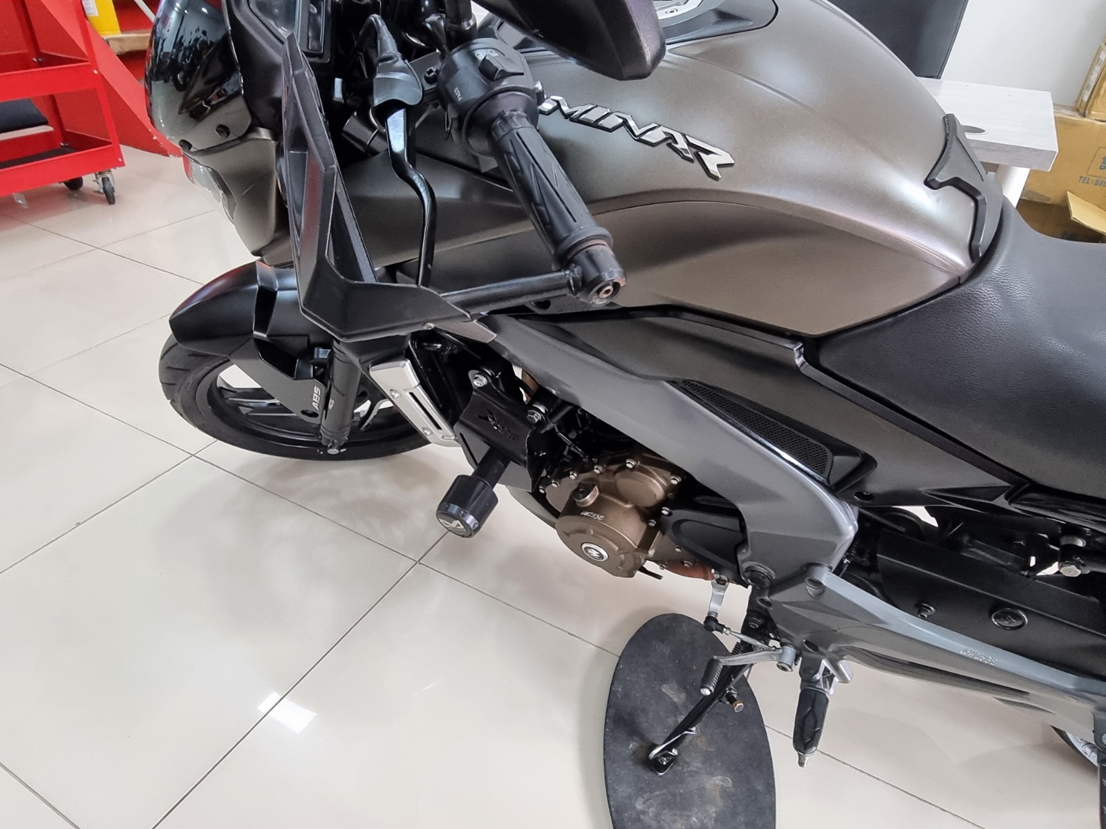 Bajaj Dominar 400 2019