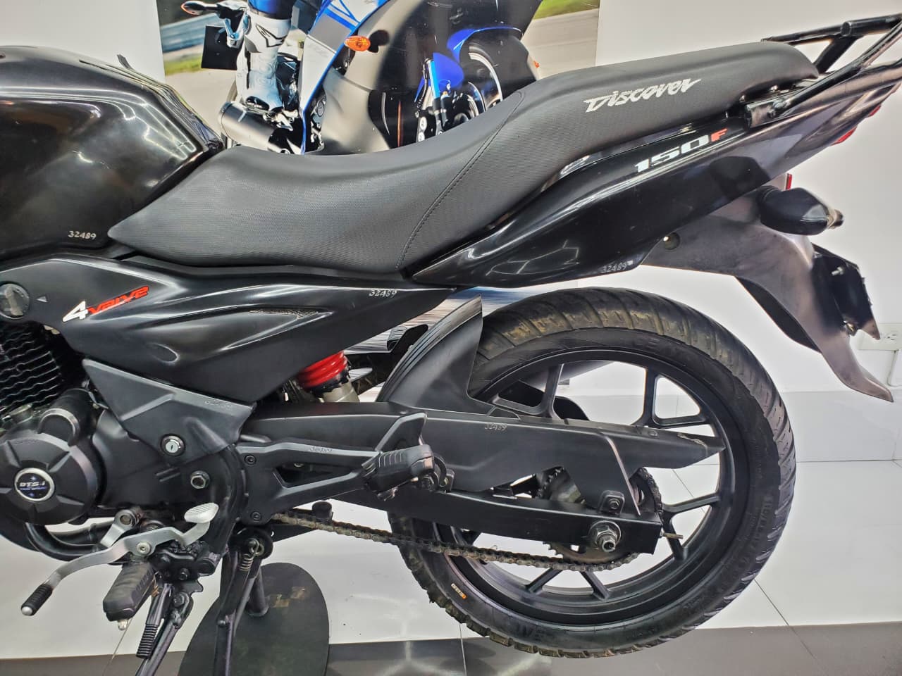 BAJAJ DISCOVER 150 2018