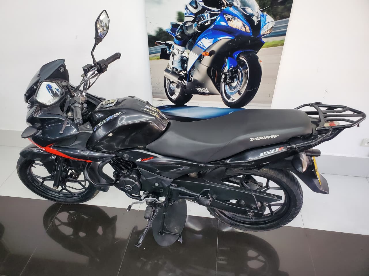 BAJAJ DISCOVER 150 2018