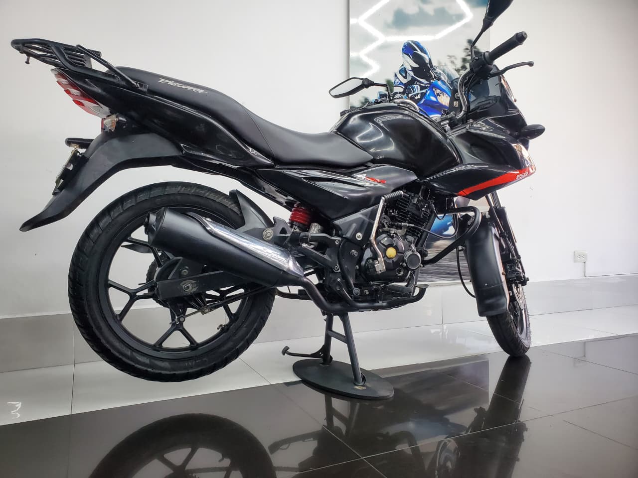 BAJAJ DISCOVER 150 2018