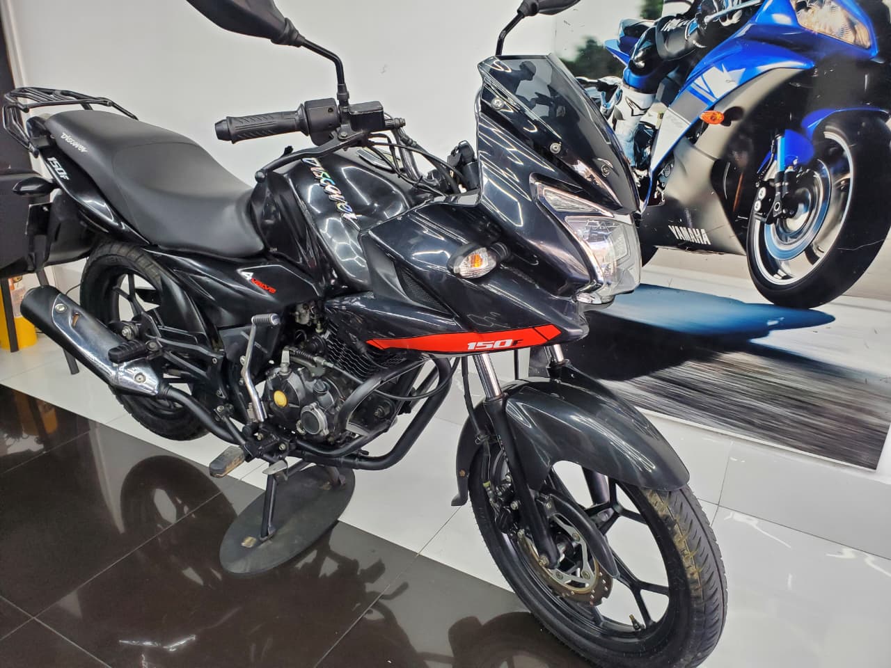 BAJAJ DISCOVER 150 2018