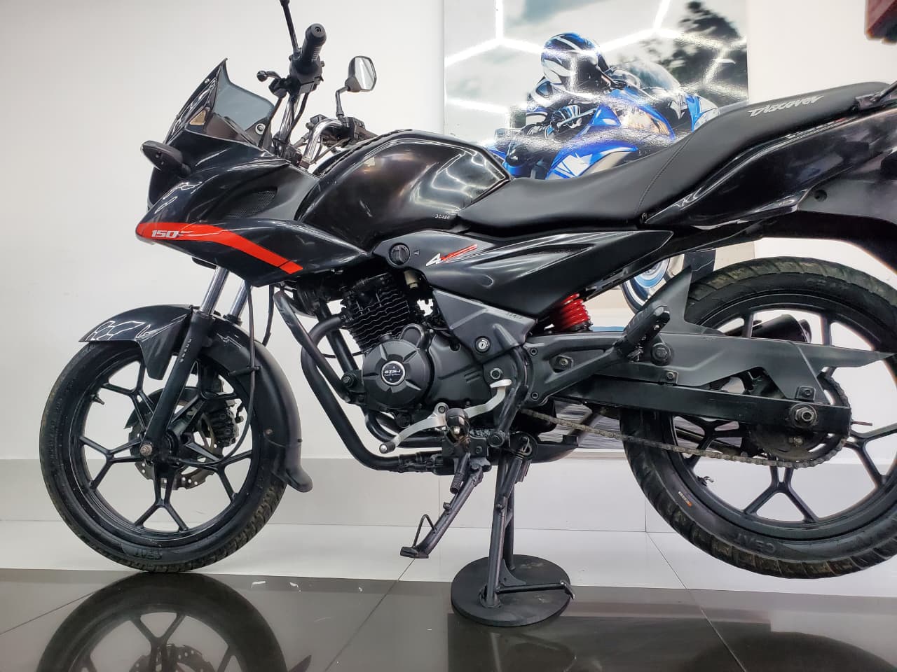 BAJAJ DISCOVER 150 2018