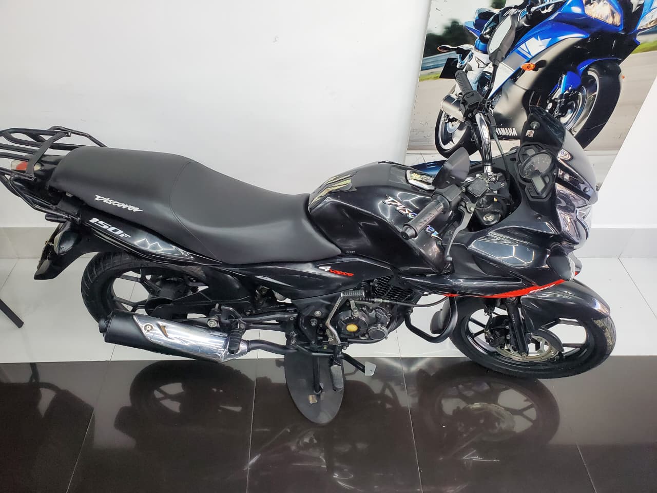 BAJAJ DISCOVER 150 2018