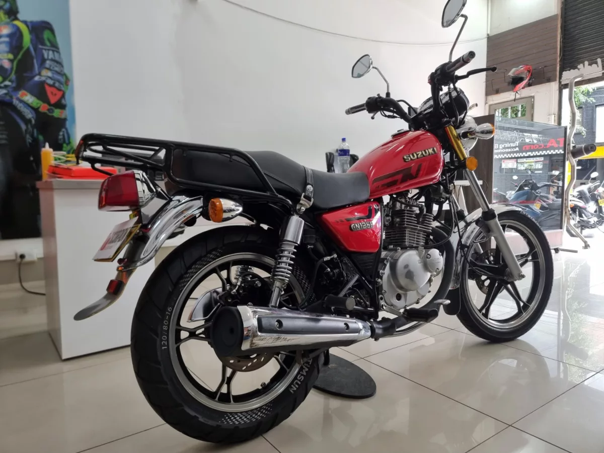 Suzuki GN 125 2023 — foto 16