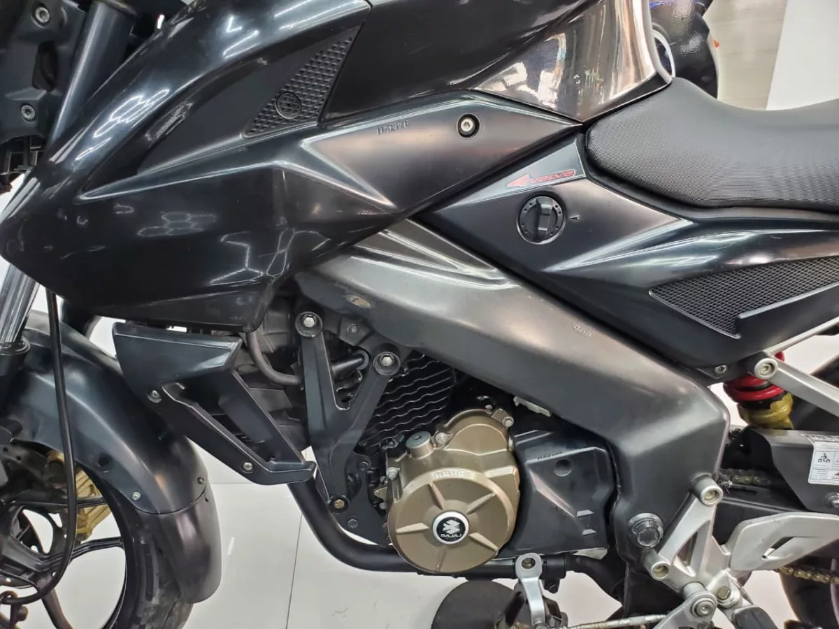 BAJAJ PULSAR 150 NS 2017 — foto 11