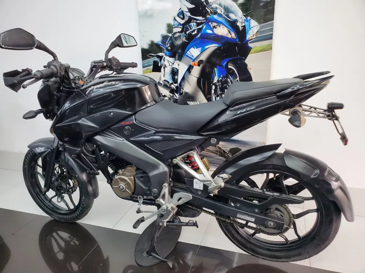 BAJAJ PULSAR 150 NS 2017 — foto 13