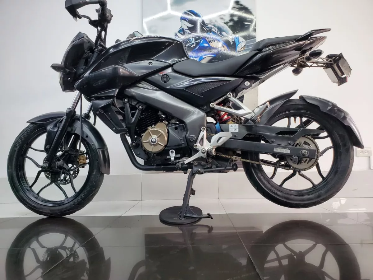 BAJAJ PULSAR 150 NS 2017 — foto 15