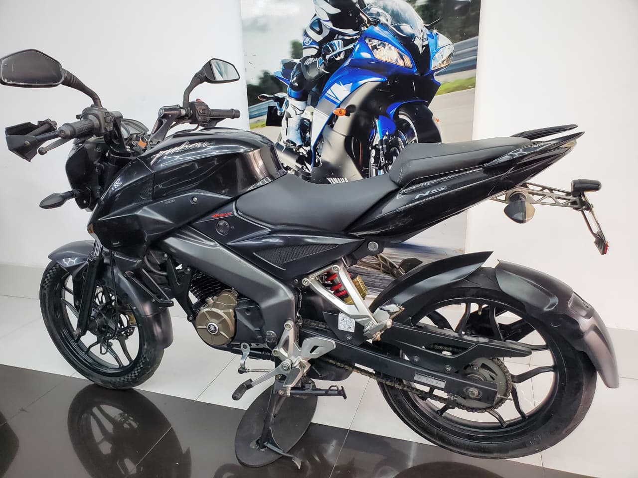 BAJAJ PULSAR 150 NS 2017