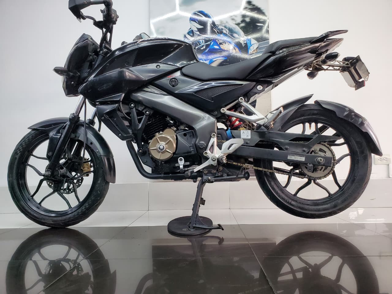 BAJAJ PULSAR 150 NS 2017