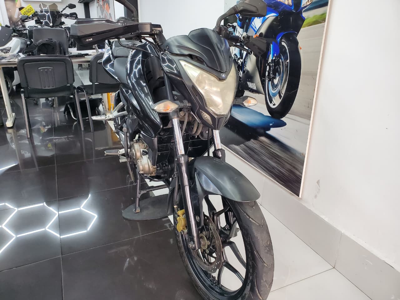 BAJAJ PULSAR 150 NS 2017