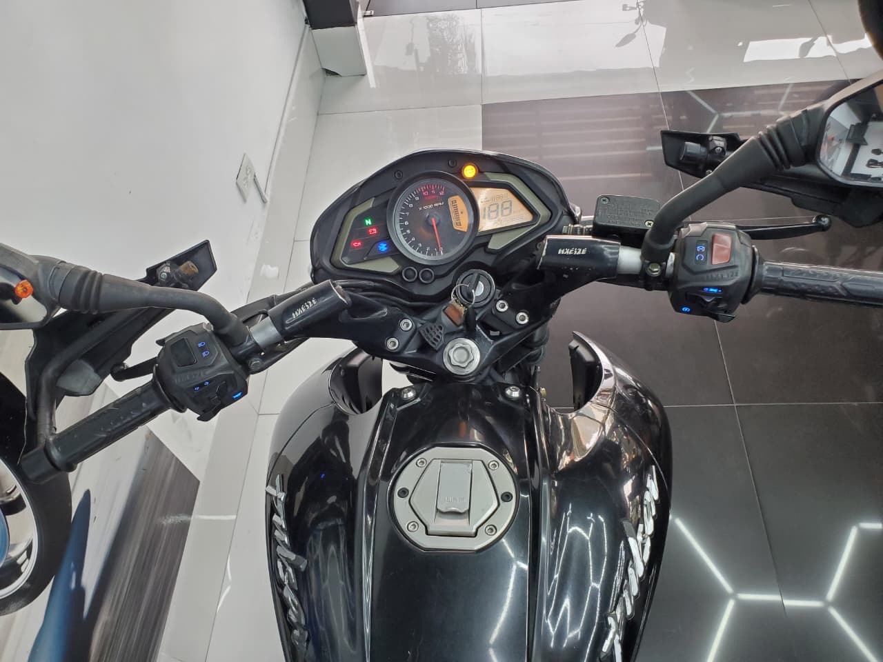 BAJAJ PULSAR 150 NS 2017