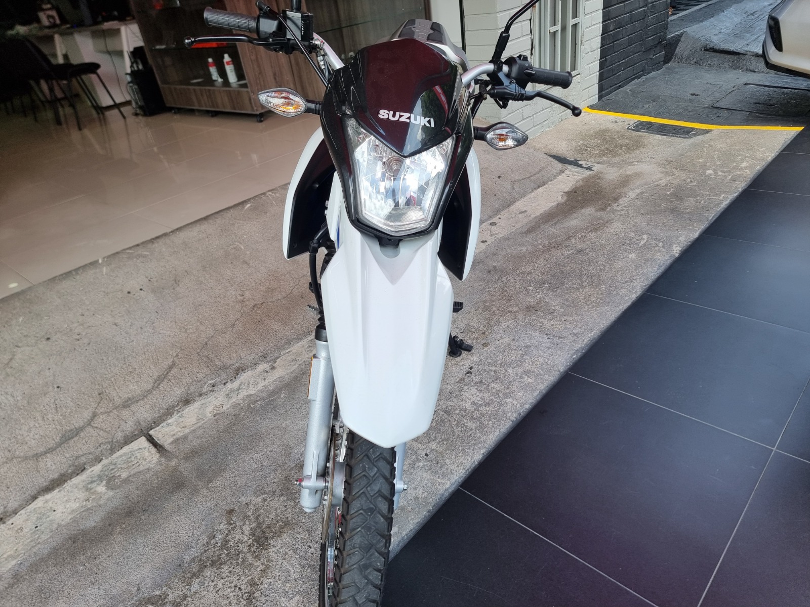 Suzuki DR 150 2025