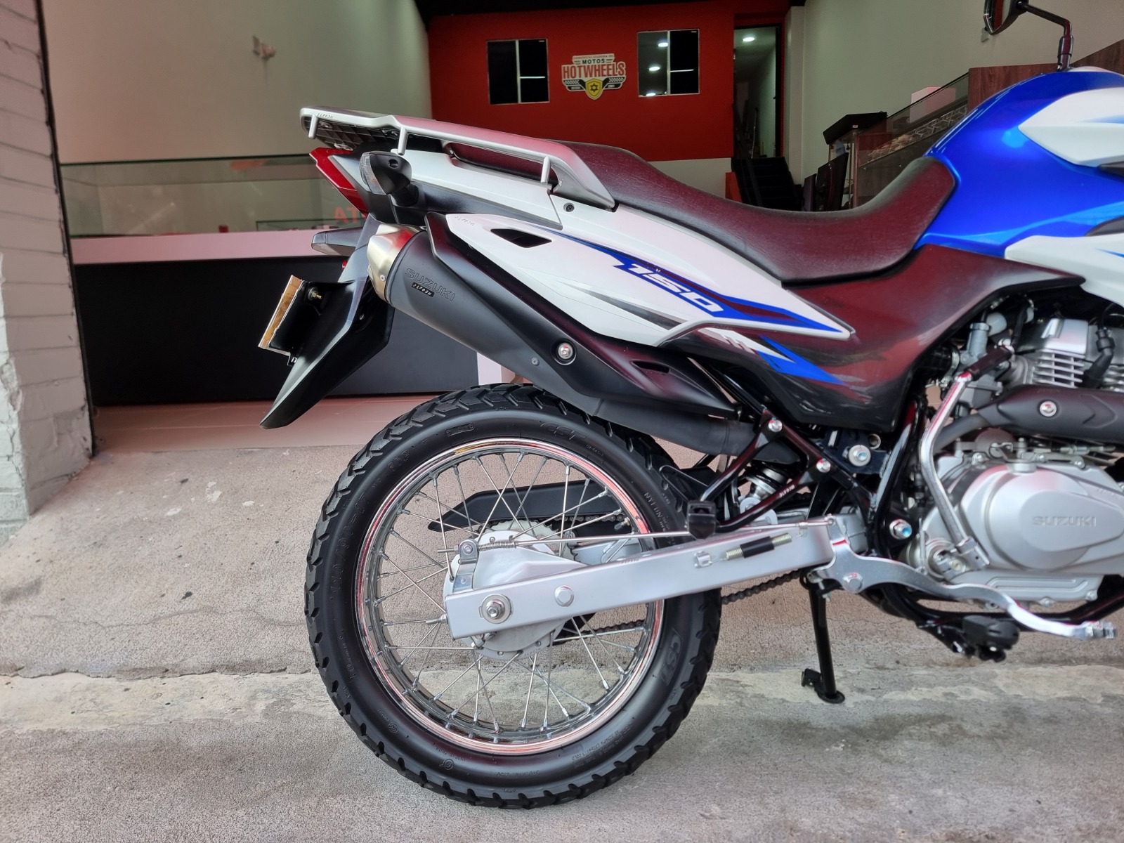 Suzuki DR 150 2025