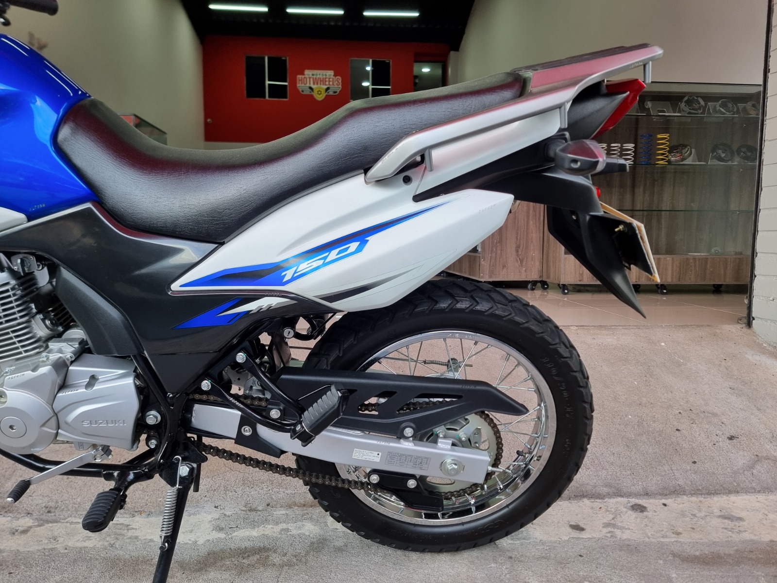 Suzuki DR 150 2025