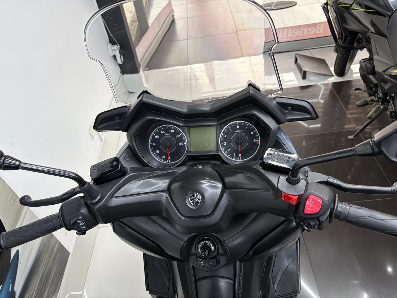 YAMAHA XMAX 300 2022