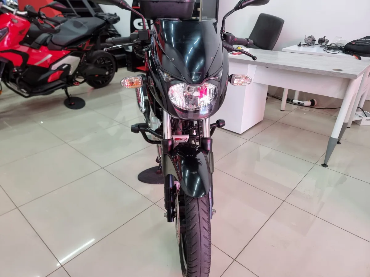 Bajaj Pulsar 180 GT 2017 — foto 9