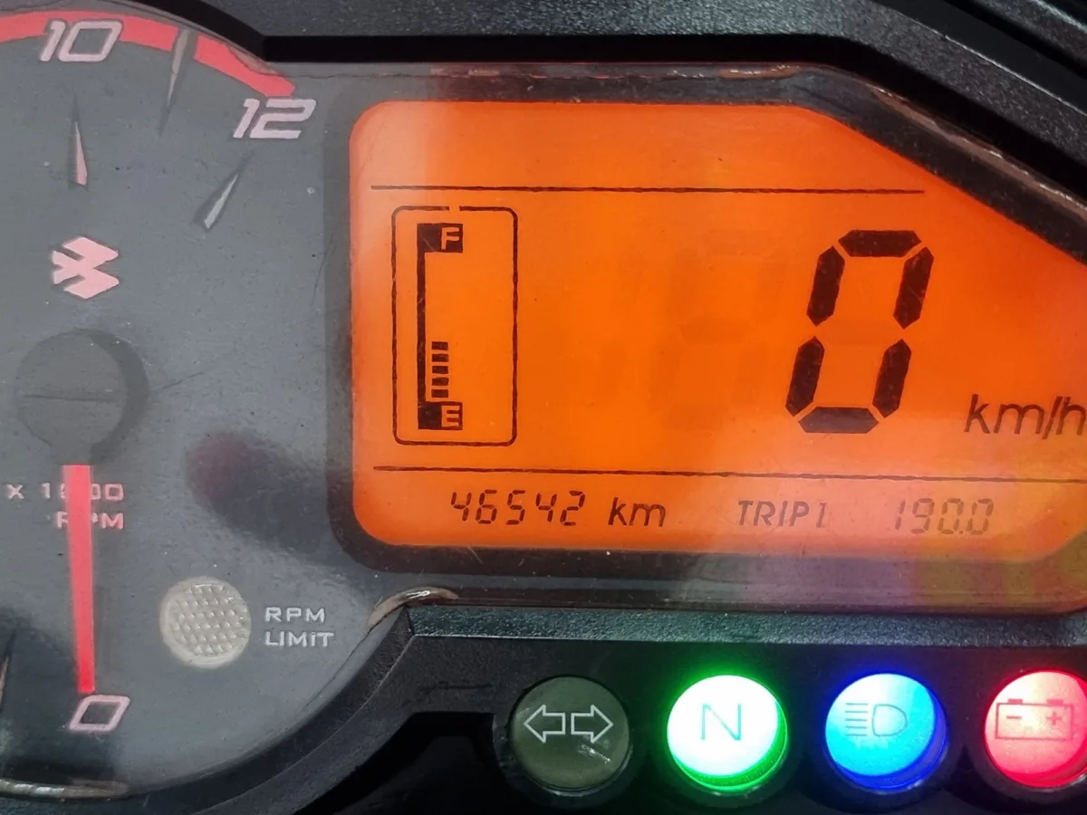 Bajaj Pulsar 180 GT 2017 — foto 10