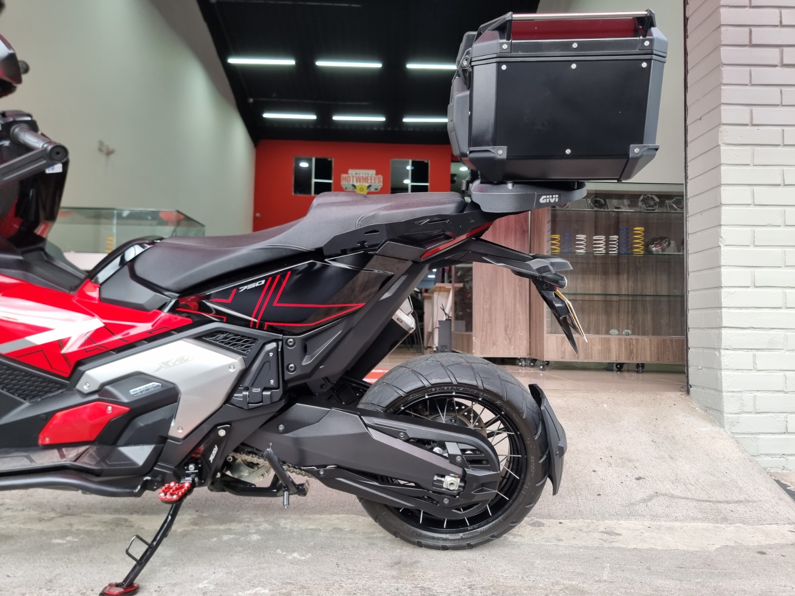 Honda XADV 750 2024