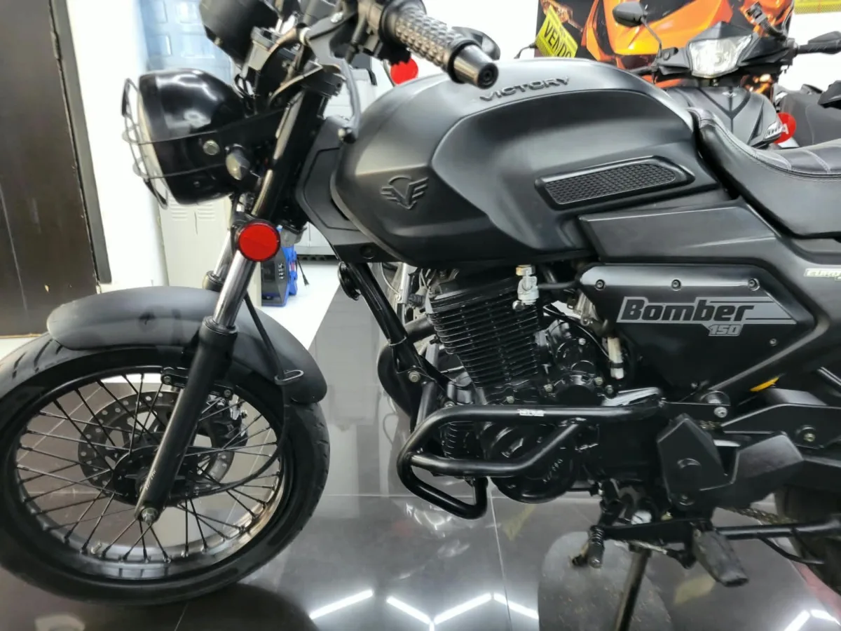 VICTORY BOMBER 150 2024 — foto 2
