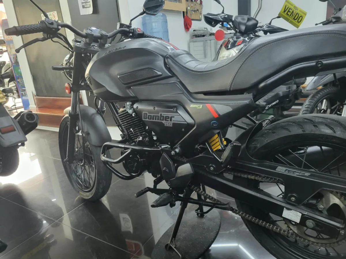 VICTORY BOMBER 150 2024 — foto 8