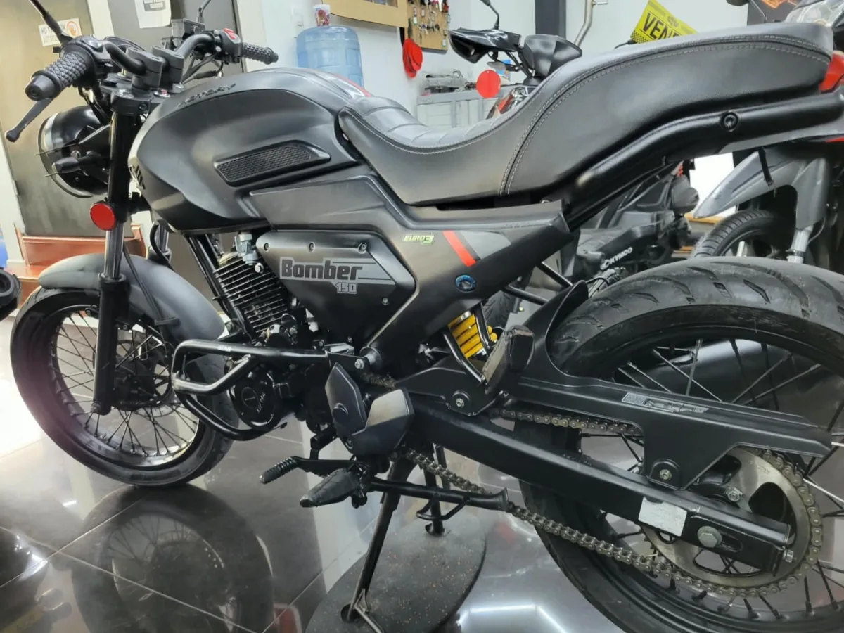 VICTORY BOMBER 150 2024 — foto 11