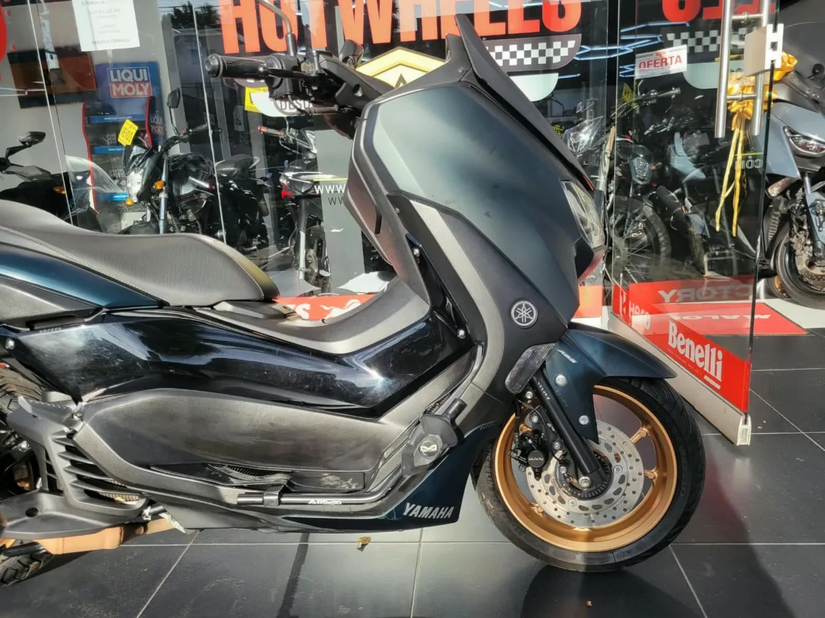 YAMAHA NMAX CONNECTED 2024 — foto 11