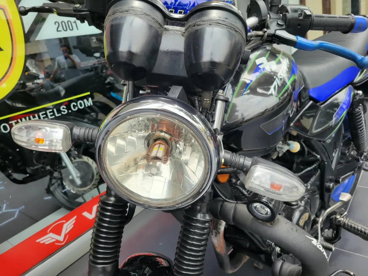BAJAJ DISCOVER 135 2010 — foto 2