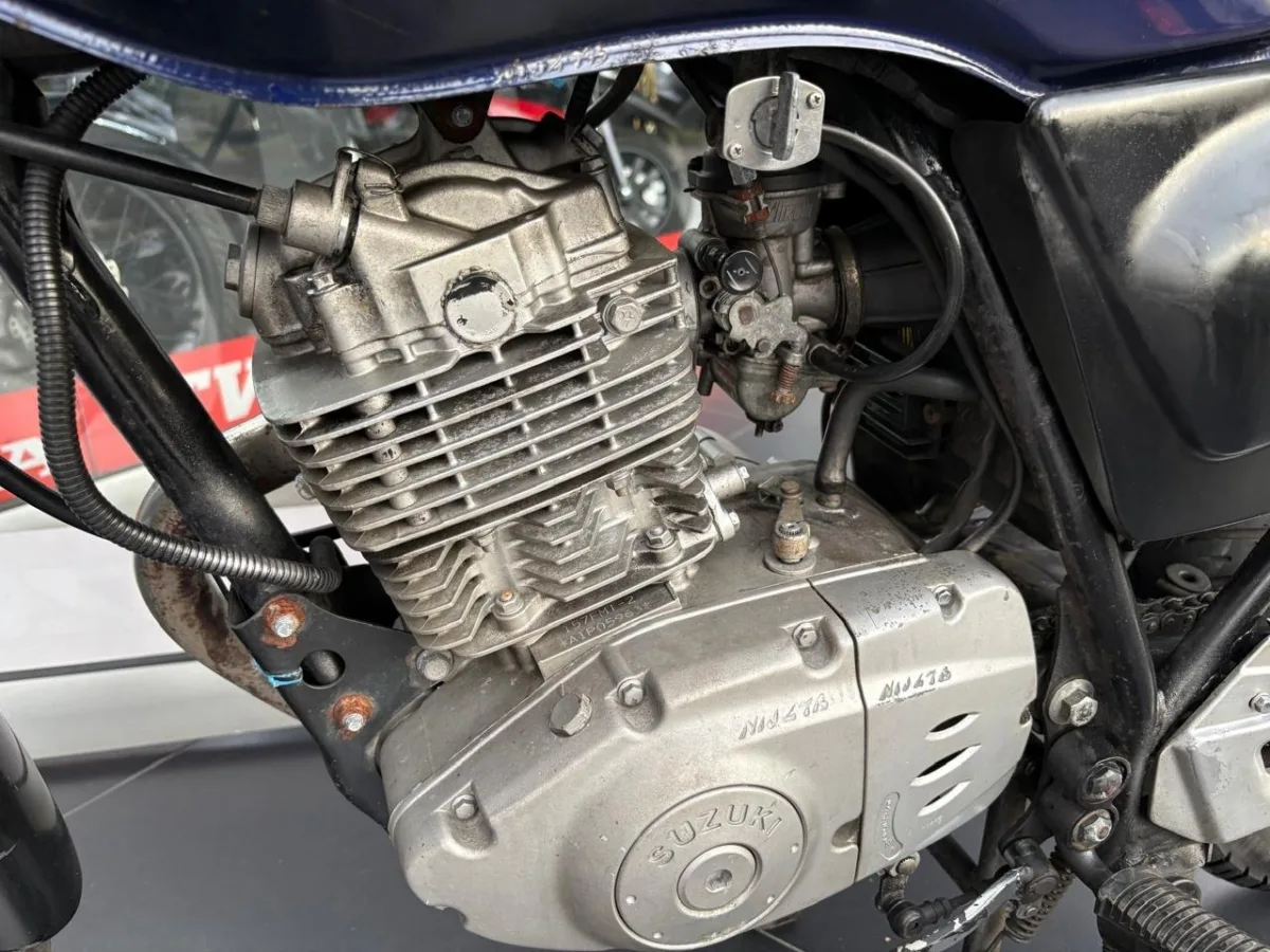 SUZUKI GS 125 2009 — foto 12