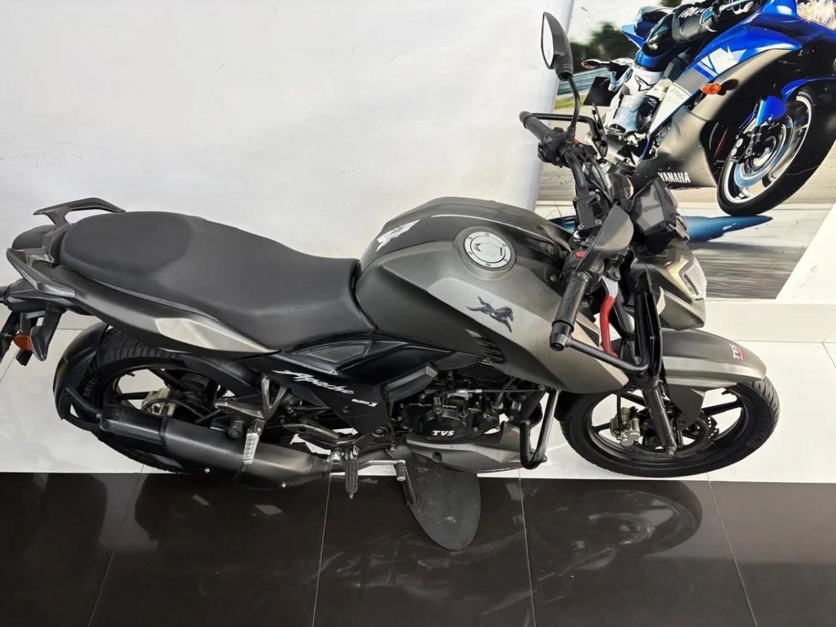 TVS APACHE 160 4V 2022 — foto 2