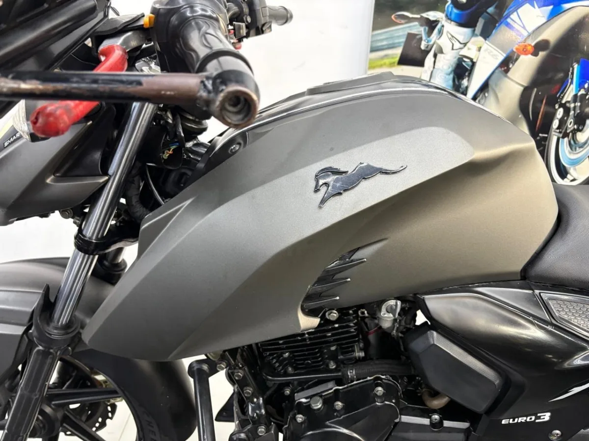 TVS APACHE 160 4V 2022 — foto 12