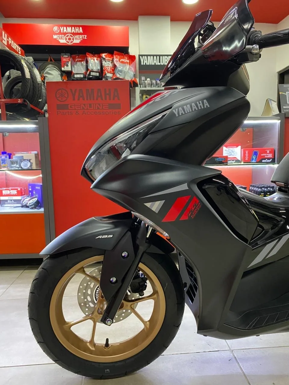 YAMAHA AEROX  155 2027 - Edición Especial — foto 3